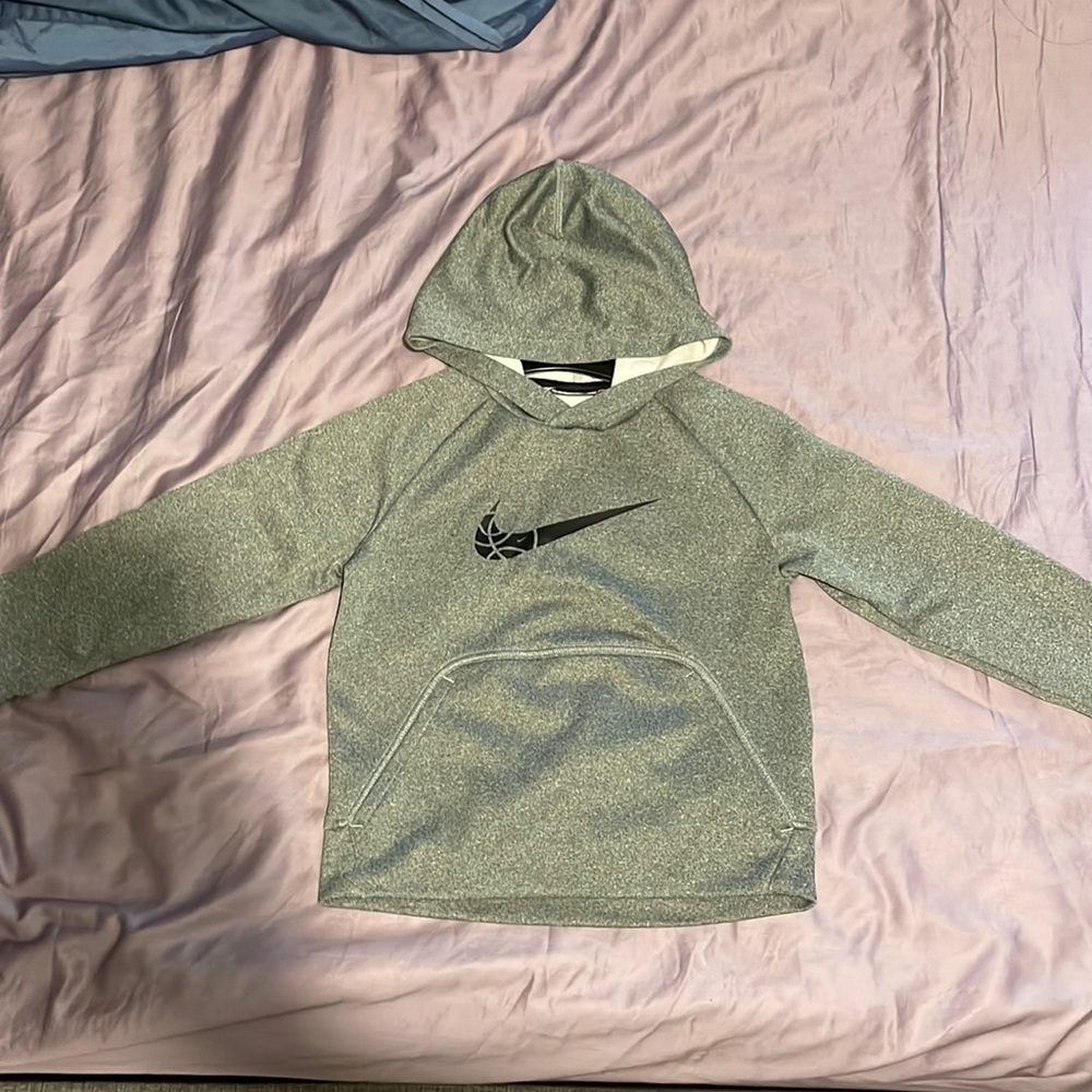 Boys Nike Therma-FIT hoodie
